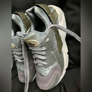 🎁HUARACHE BY NIKE 🎁#8.5🎁HOMBRE🎁#HRNI